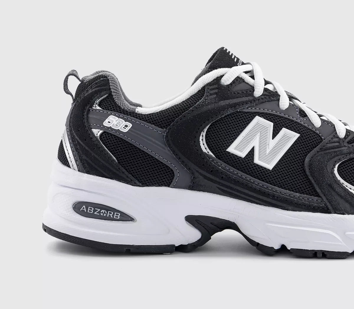 NB530 | Black White Grey